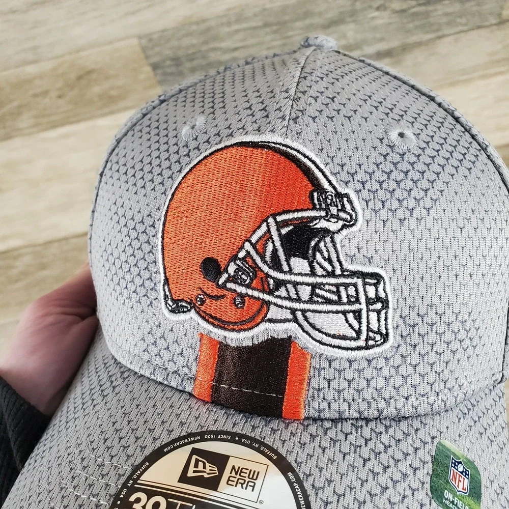 Cleveland Browns New Era Sideline 39THIRTY Brown Stretch Fit Hat Small/Medium
